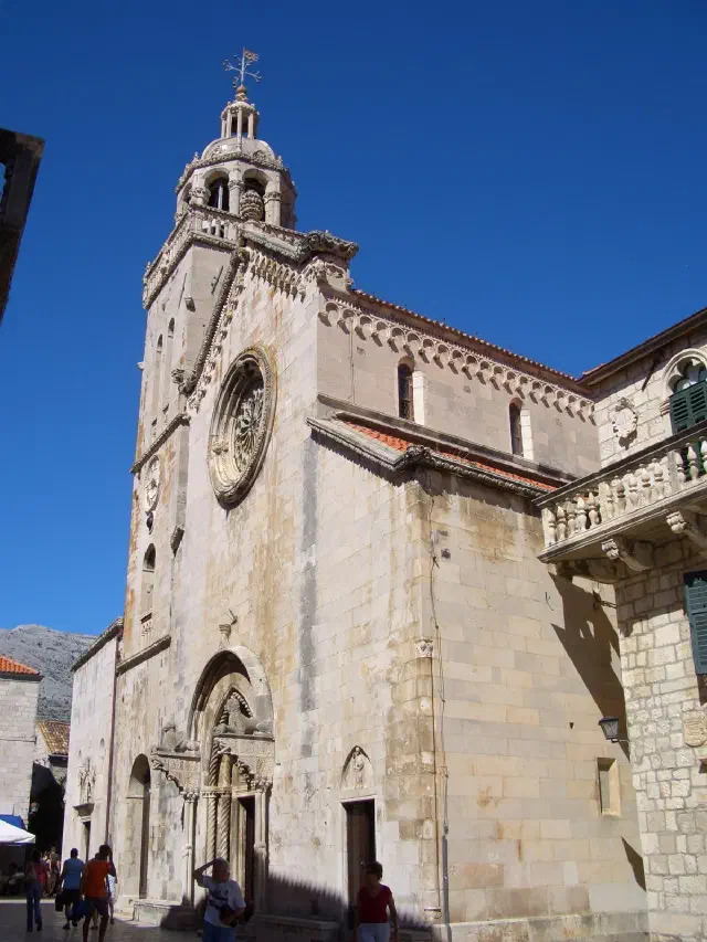 De gotische kathedraal van Sint-Marcus in het centrum van Korčula