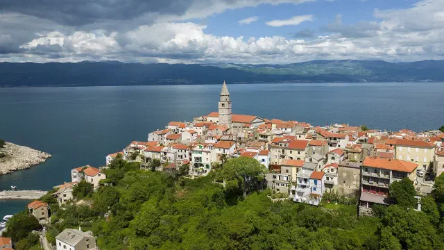 Het klifdorp Vrbnik op Krk