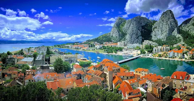 Header afbeelding van Omiš in Kroatië Header afbeelding van Omiš in Kroatië