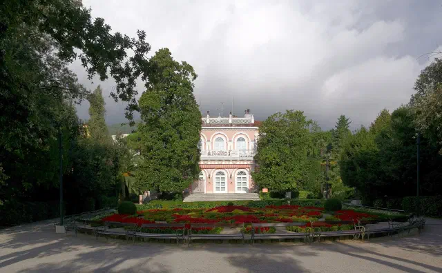 Villa Angiolina in Opatija met het omringende subtropische park Villa Angiolina in Opatija met het omringende subtropische park