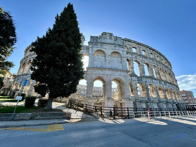 De Arena van Pula, het Romeinse amfitheater van lokale kalksteen De Arena van Pula, het Romeinse amfitheater van lokale kalksteen