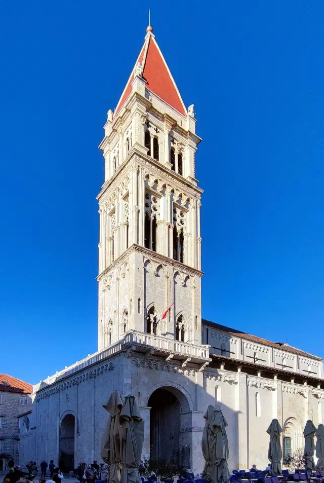 Kathedraal van Sint-Laurentius in Trogir Kathedraal van Sint-Laurentius in Trogir