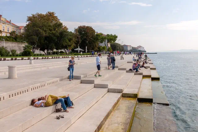 Het zeeorgel Morske orgulje aan de kade van Zadar Het zeeorgel Morske orgulje aan de kade van Zadar